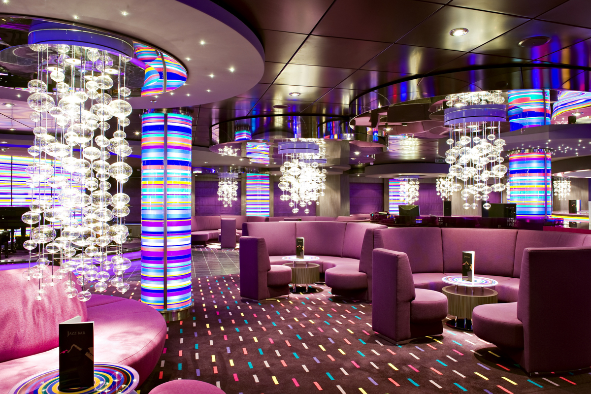 MyCruise MSC Splendida Offentlige-arealer Barer-lounger-atrium1